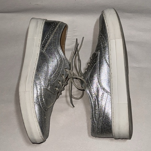 Just Fab Wilma Silver lace up oxfords sneakers Sz 7 1/2 - Picture 2 of 7